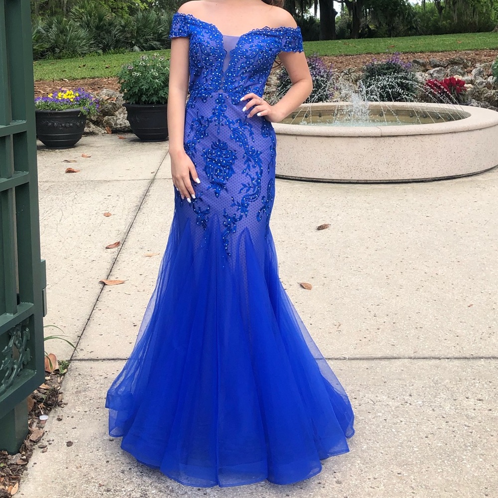 PROM DRESS